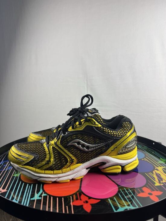 Saucony ProGrid Triumph 4 in the \